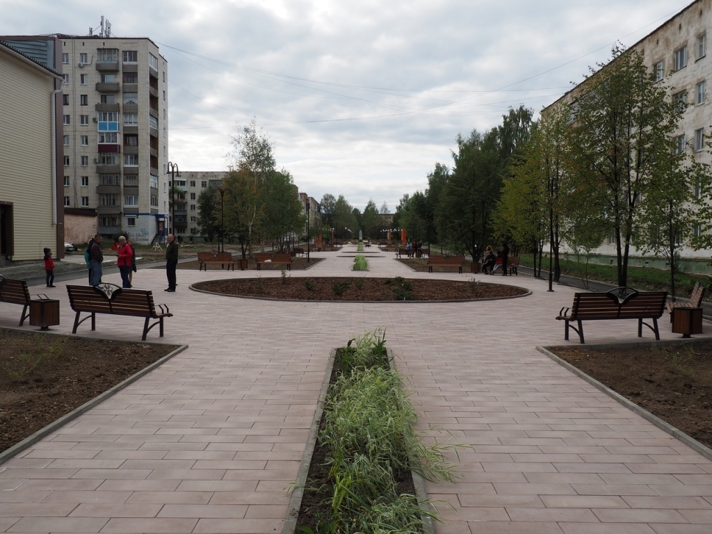 Комсомольский сквер 5.jpg Комсомольский сквер 5.jpg