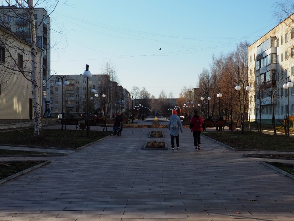 Комсомольский сквер 4.jpg Комсомольский сквер 4.jpg